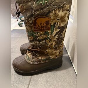 Sorel Men’s Camouflage Hunting Boots – Size 12, Waterproof & Insulated